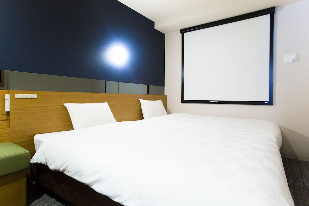 Standard Twin Room - Photo 4