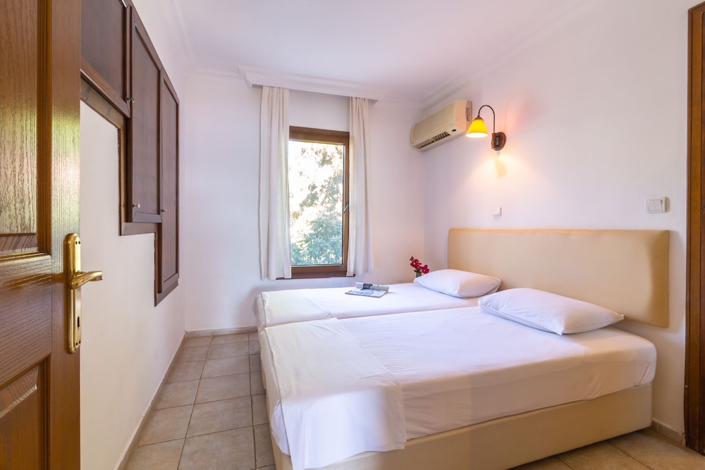 Premium Apartment No 12, 2 Bedrooms, Balcony, Sea View