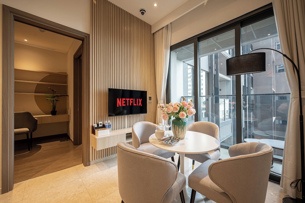 Romantic Suite, 1 Bedroom, City View, Executive Level