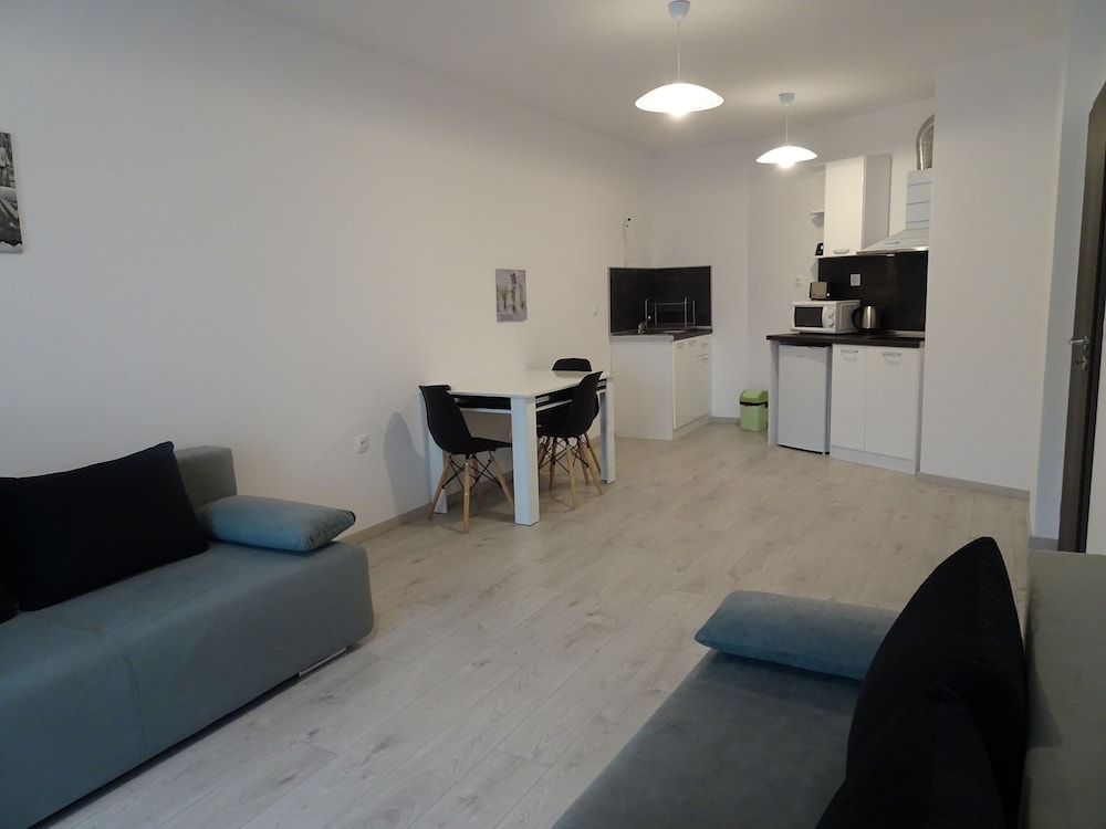 Apartment - Photo 5