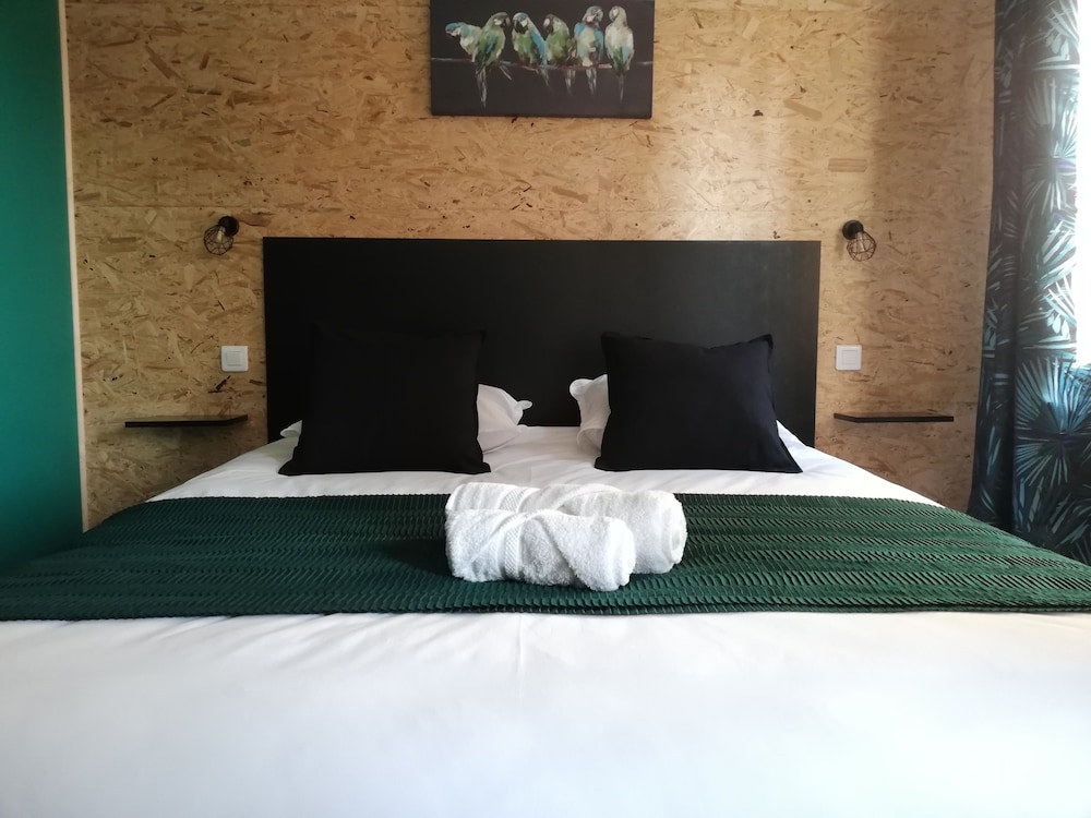 Double Room, Pool View photo 1