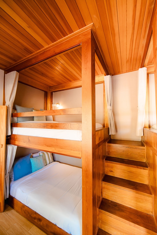 Two Bedroom Suite with Kitchen (Breakfast Included, Dinner Not Included) - Photo 21