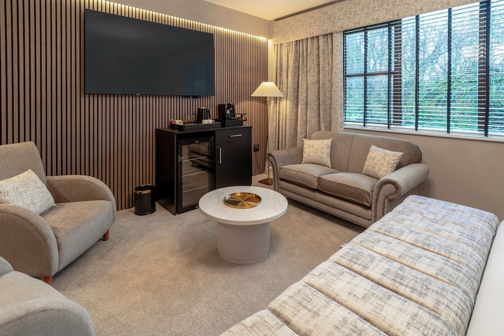 Suite - Photo 2