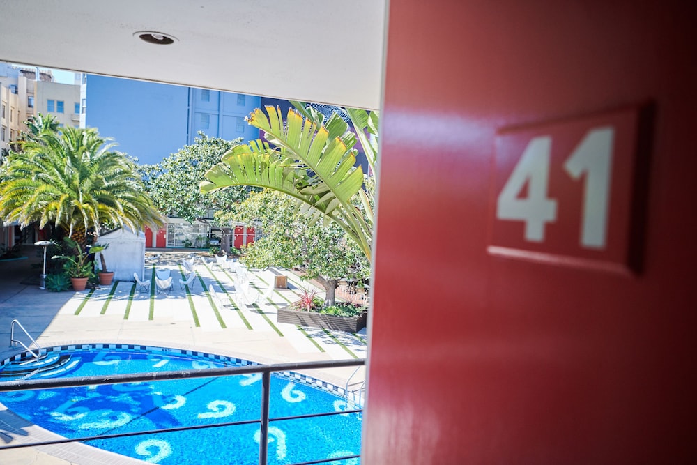 Superior King with Pool View