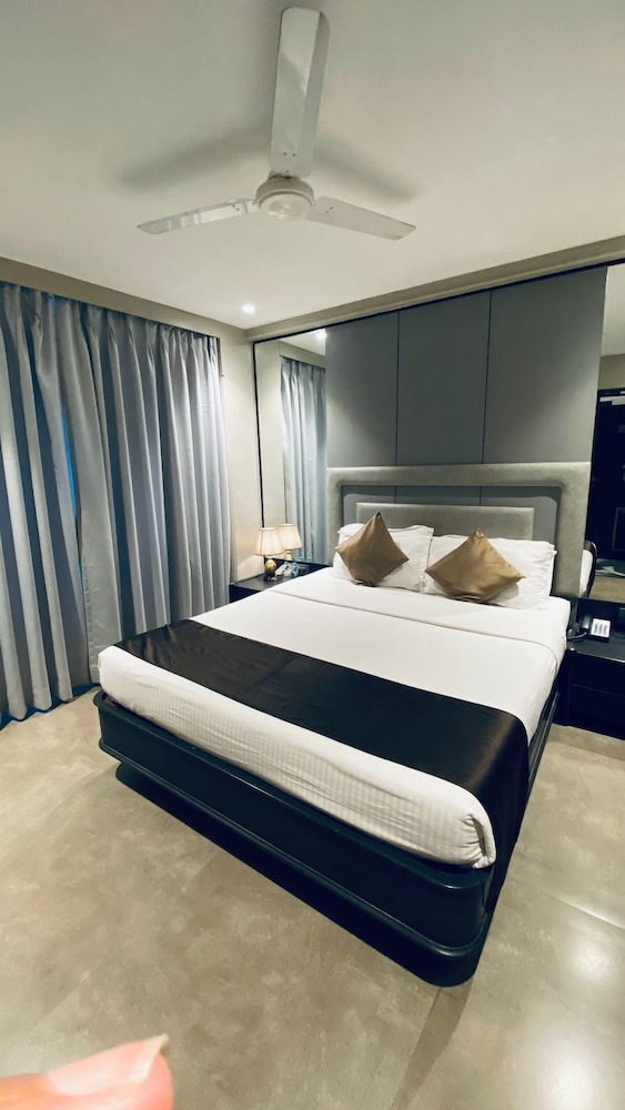 Super Deluxe Room - Photo 1