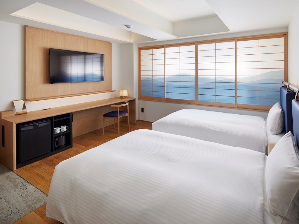 Premier Twin Room, Non Smoking - Photo 3