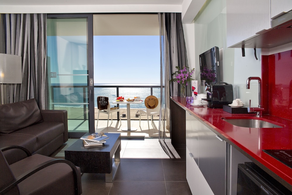Suite, Sea View (Ocean 2 Adults) High Floor - Photo 3