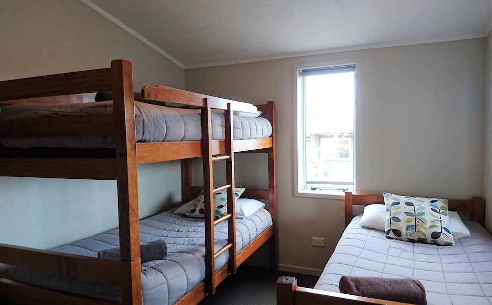 Room, 2 Bedrooms - Photo 1