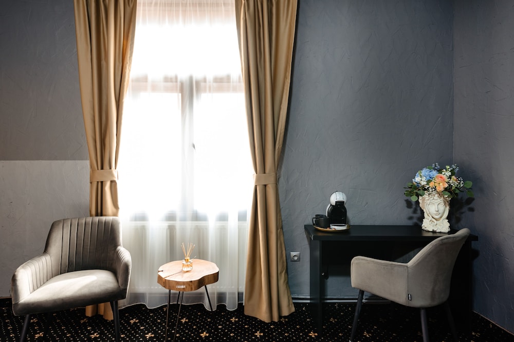 Superior Double or Twin Room photo 3