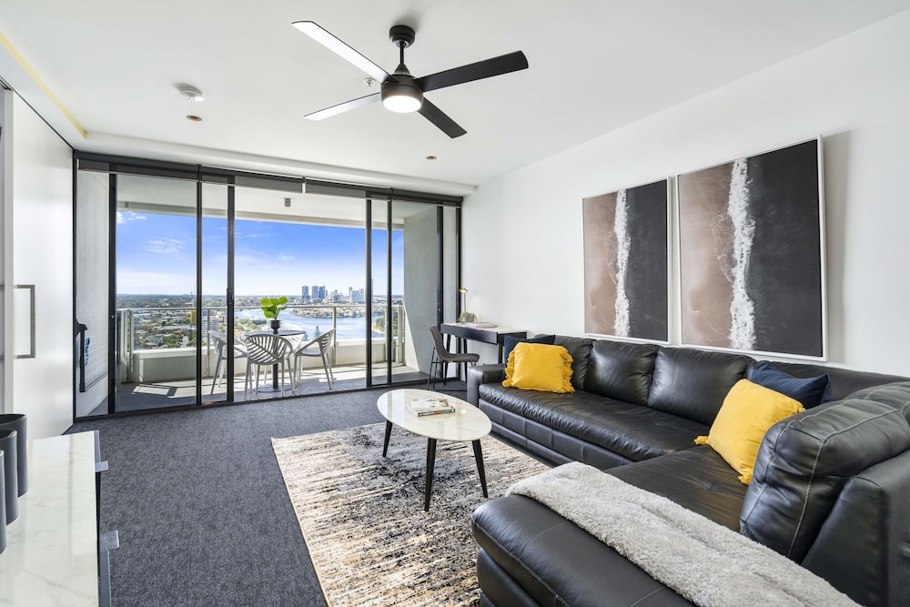 2 Bedroom 1 Bathroom Hinterland View Apartment photo 2