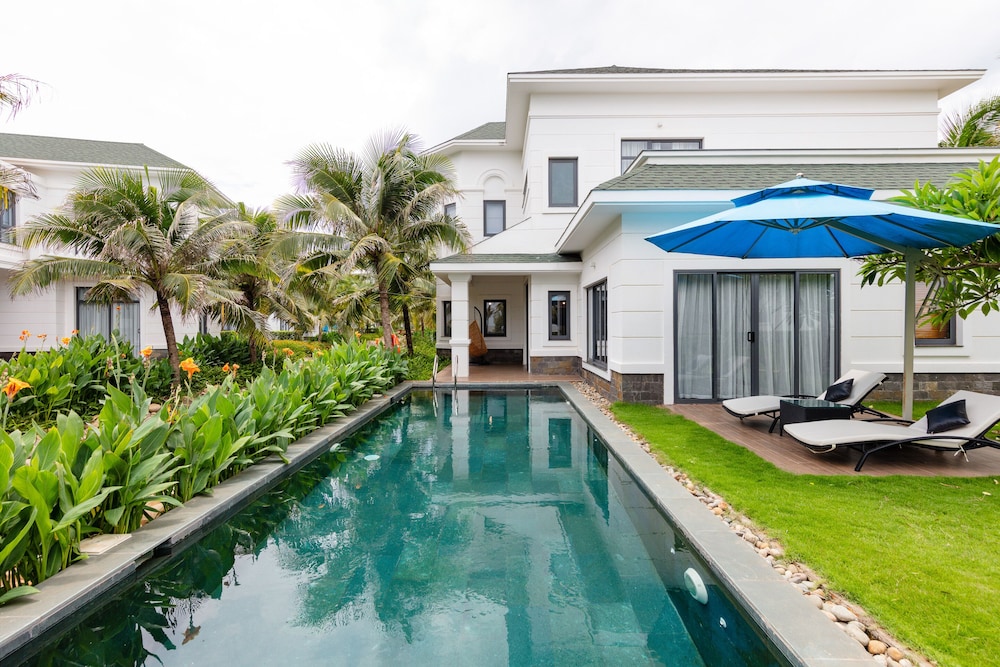 Villa, 4 Bedrooms, Garden View - Photo 2
