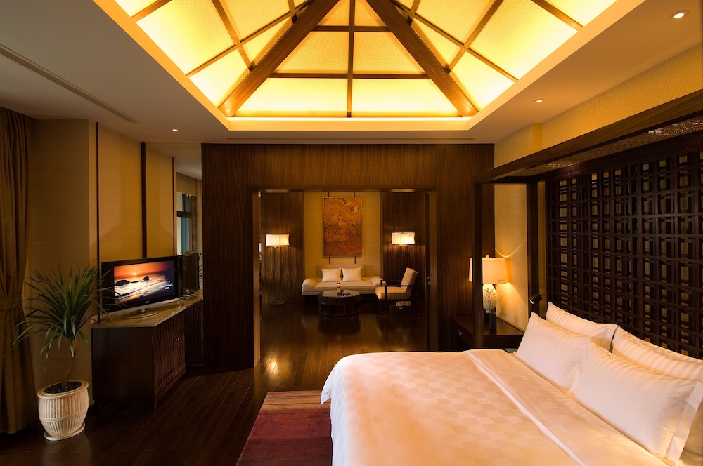 3 Bedroom Ocean View Presidential Suite