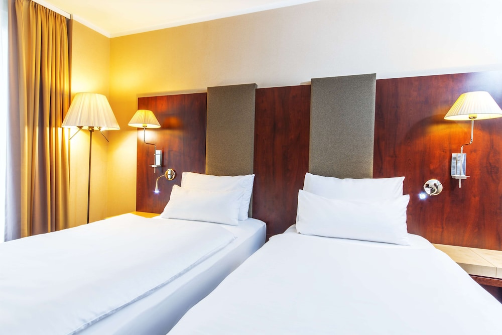 Standard Room (Extra Bed 3 adults)