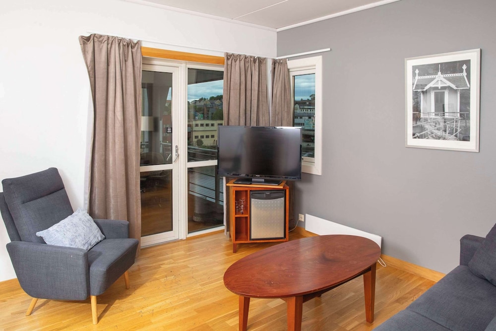 Suite, Non Smoking, Balcony