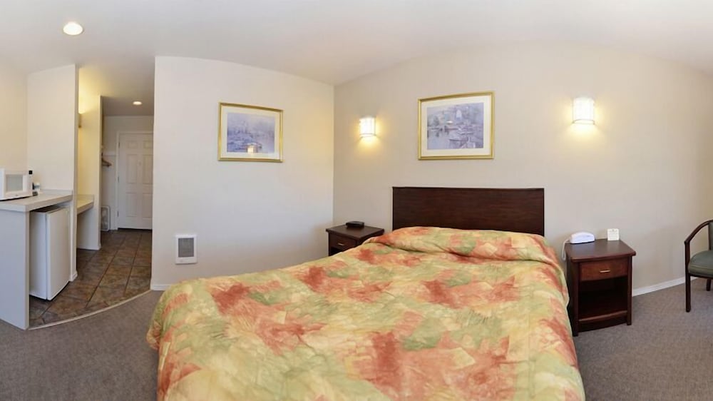 Room, 1 Queen Bed, Non Smoking, Ocean View - Photo 3