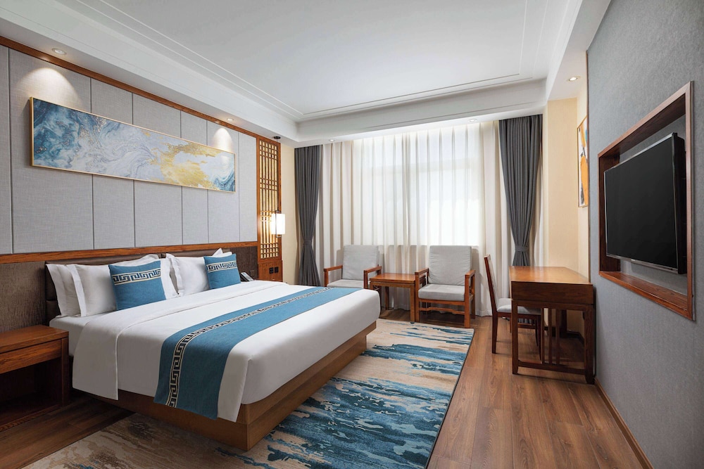 Room, 1 King Bed, Non Smoking (Select) photo 1