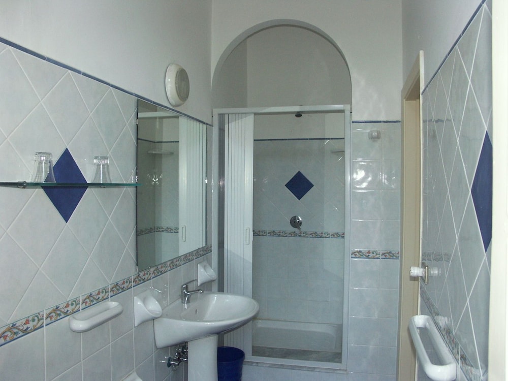 Double or Twin Room, Park View photo 3