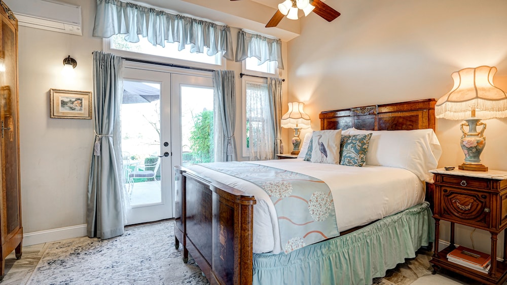 Blue Heron Suite