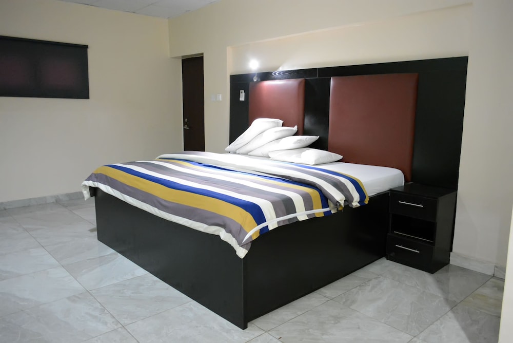 Luxury Apartment, 2 Bedrooms, City View photo 2