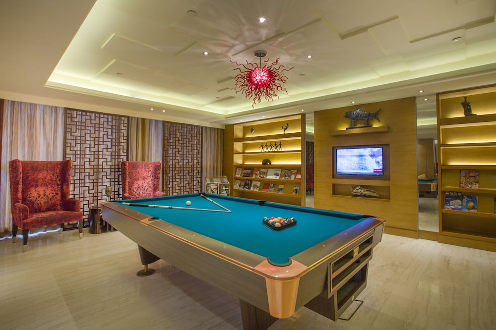 Executive Suite - Photo 14