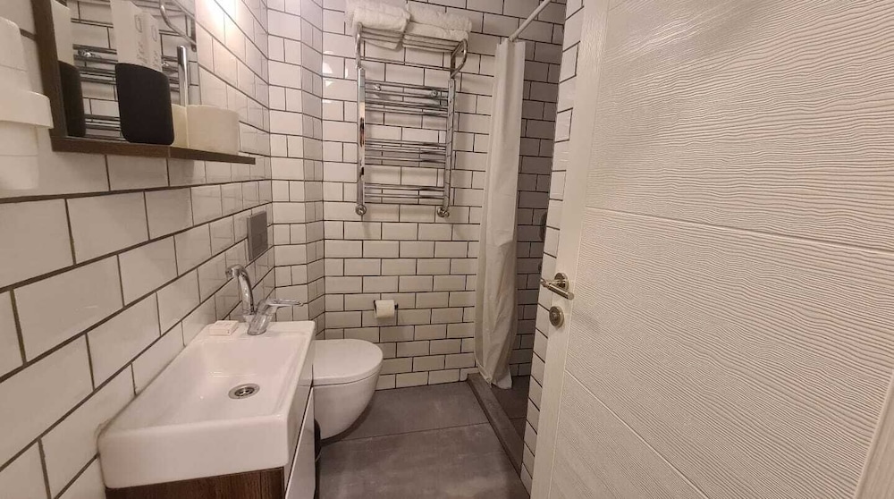 Deluxe Double or Twin Room - Photo 4
