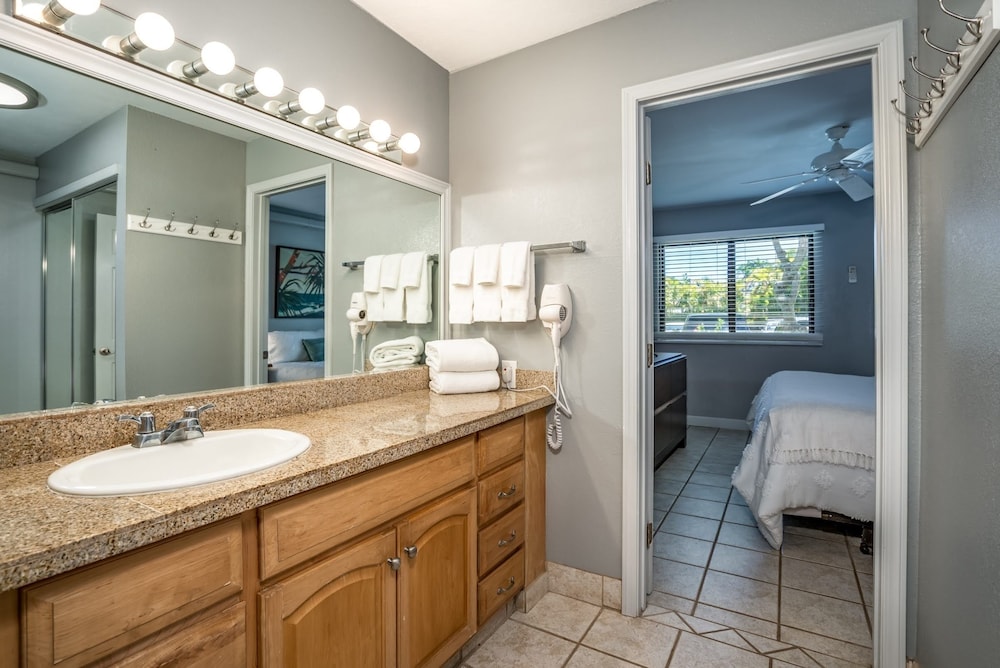 Condo, 1 Bedroom photo 3