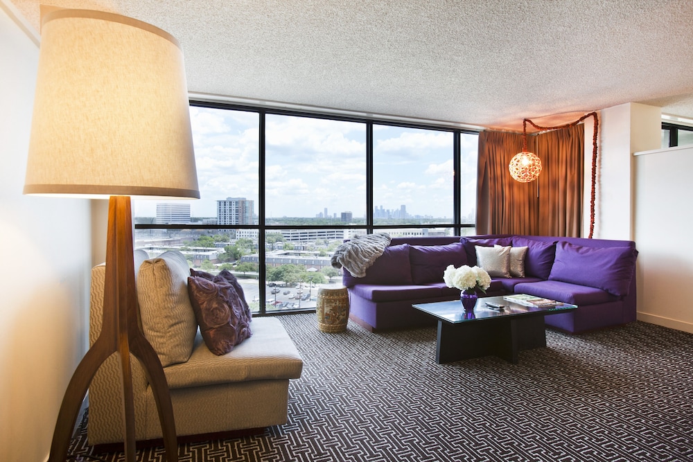 Suite, 1 King Bed