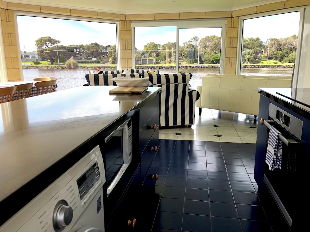 Panoramic House, 1 Bedroom, Kitchen, River View