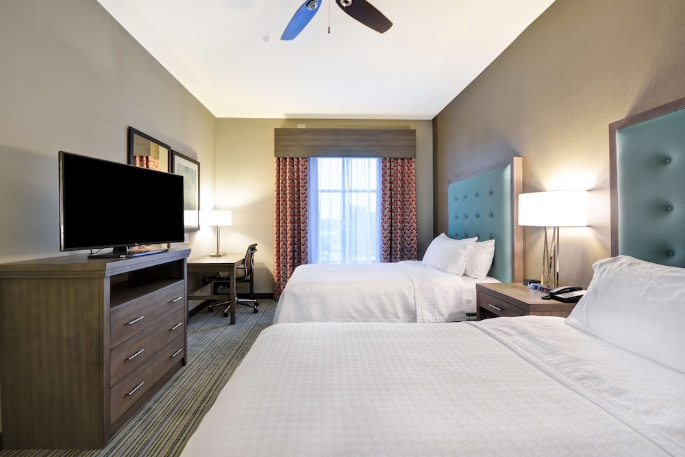 Suite, 2 Queen Beds, Accessible, Bathtub photo 1