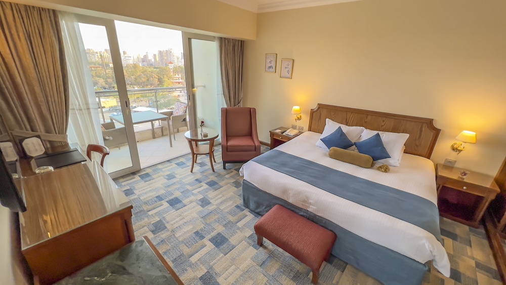 Suite, Corner