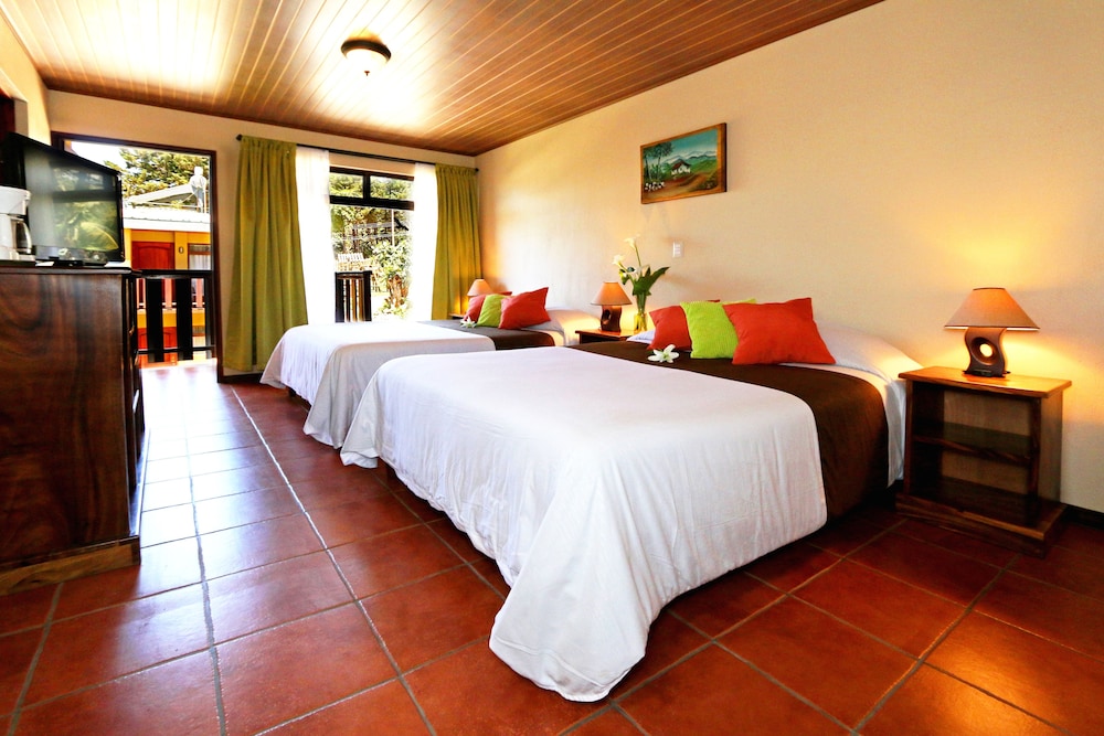 Superior Room, 2 Queen Beds - Photo 5