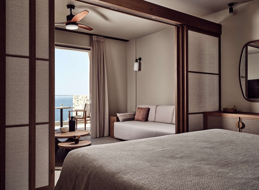 Family Suite, Sea View thumbnail 5