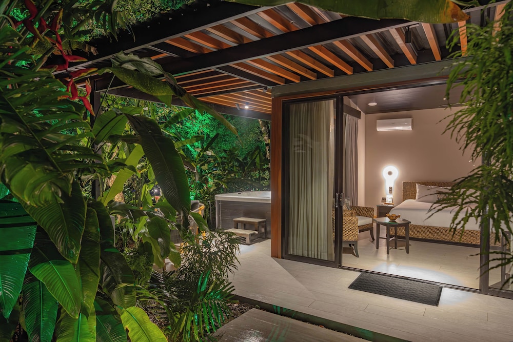 Bangalô de Luxo à Beira do Rio com Spa