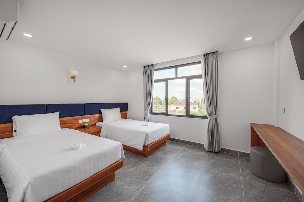 Deluxe Twin Room, City View photo 1