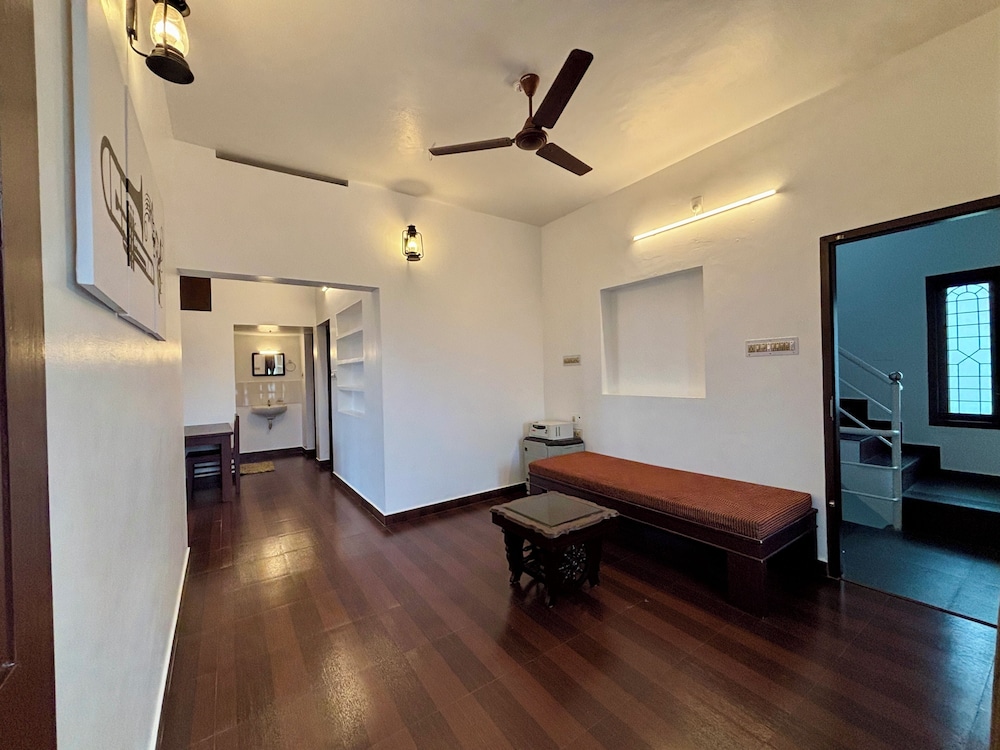Jasmine - Second Floor photo 2
