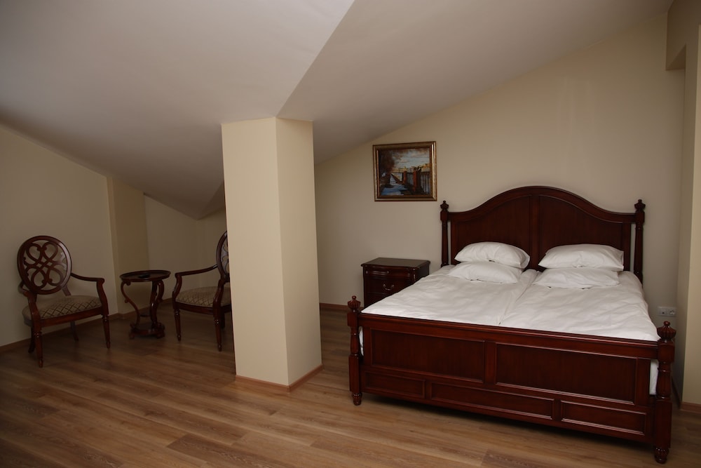 Standard Double Room photo 2