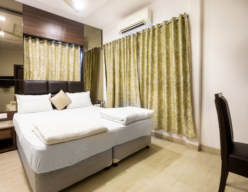 Deluxe Room - Photo 3
