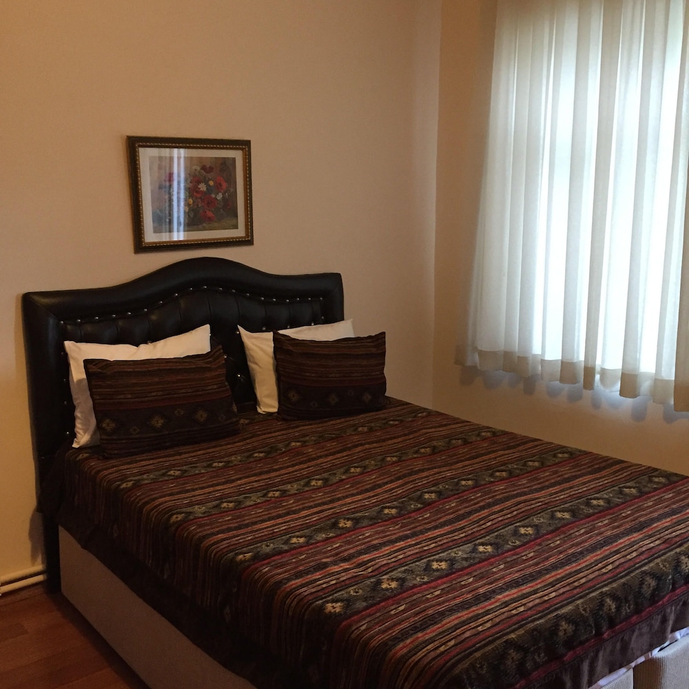 Triple Room, Shared Bathroom photo 2