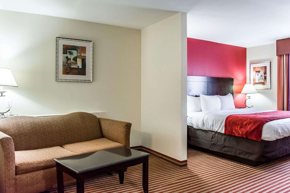 Suite, 1 King Bed with Sofa bed, Non Smoking - Photo 2