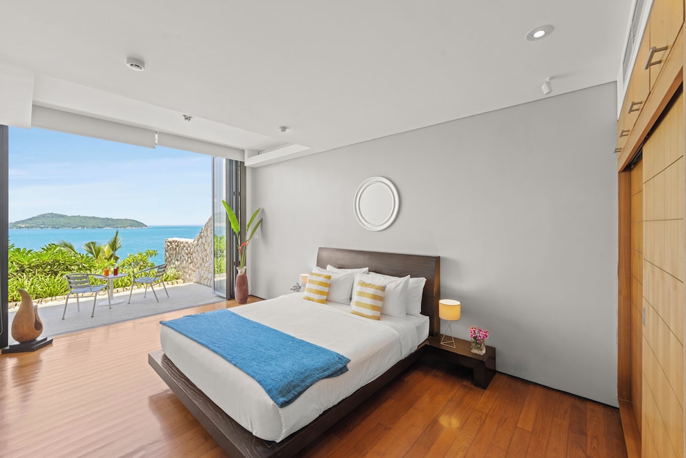 Luxury Villa photo 1
