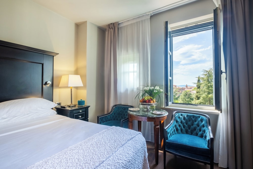 Superior Double or Twin Room - Photo 1