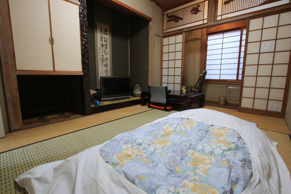 Japanese Style Room, Shared Bathroom photo 2