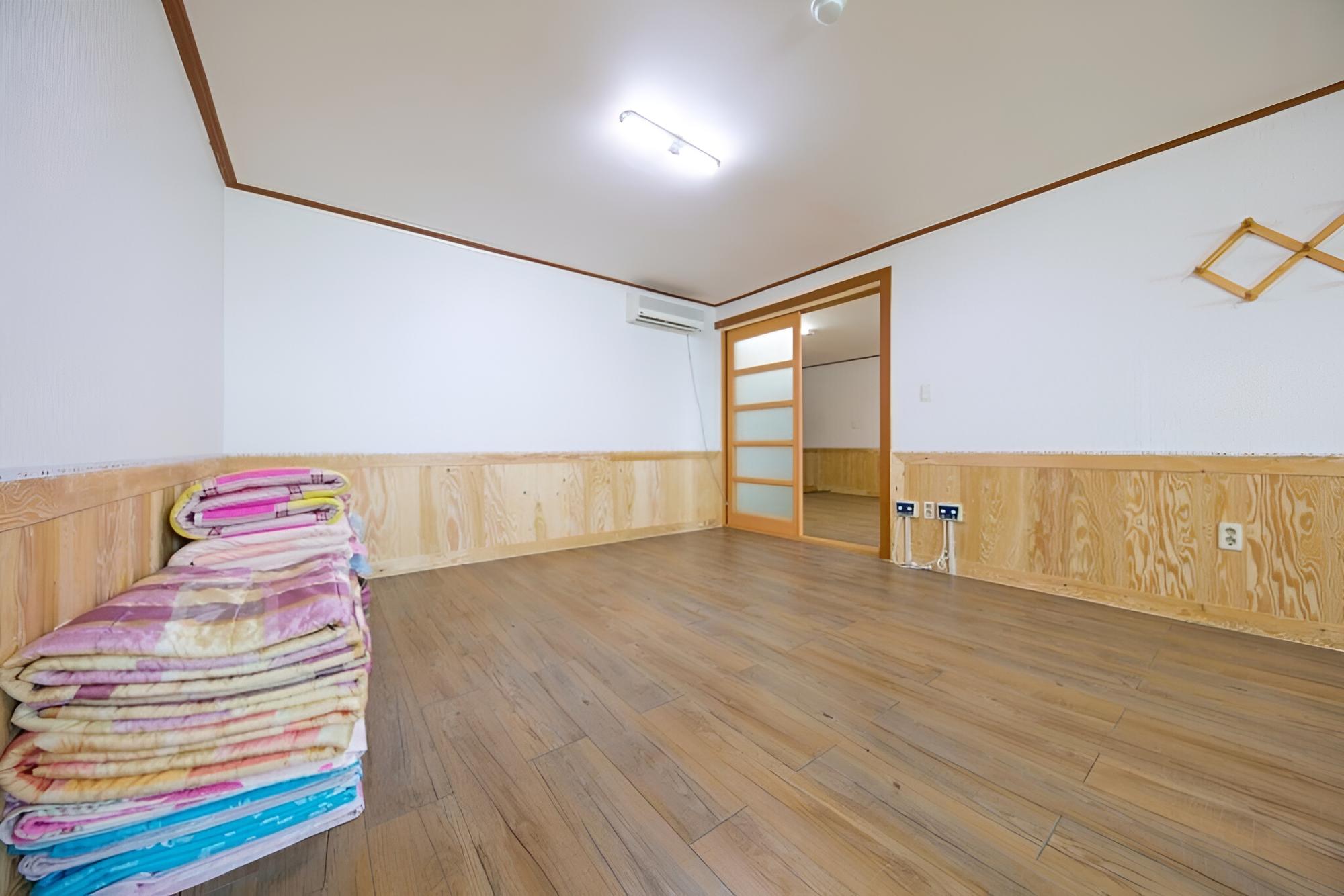 Room (501 (66m two-room)) - Photo 7