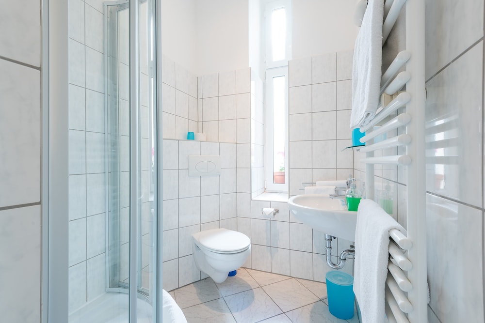Deluxe Triple Room, Ensuite photo 2