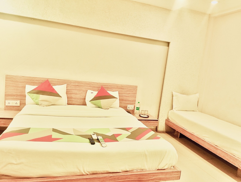 Deluxe Double Room, City View