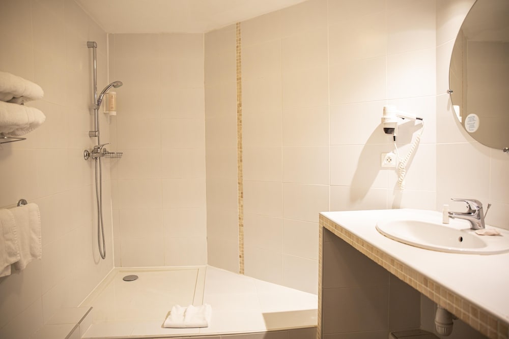 Comfort room on the ground floor - Photo 5