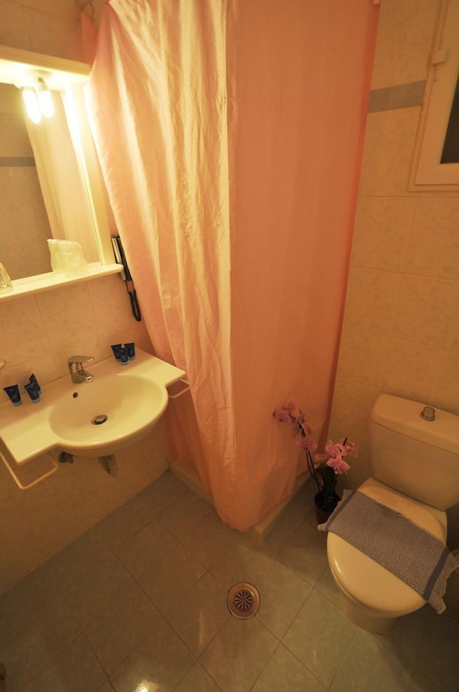 Basic Triple Room - Photo 2