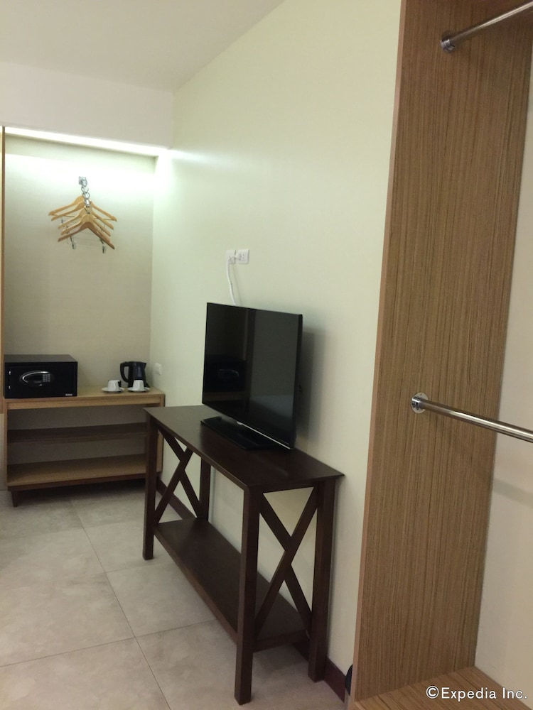 Family Room photo 3