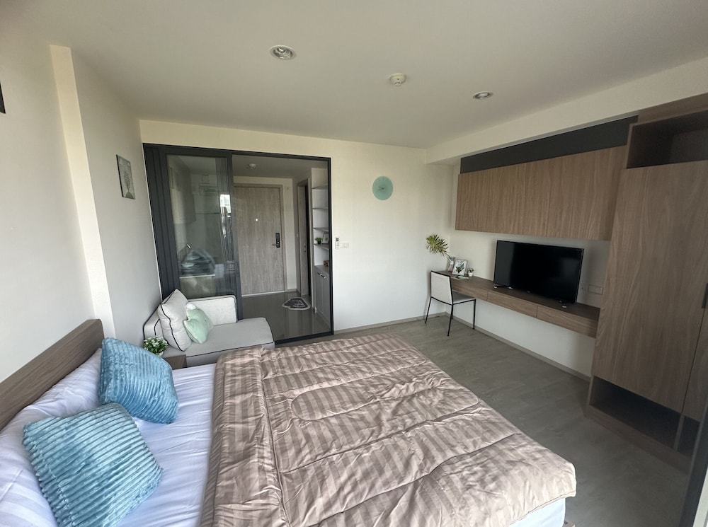 Basic Apartment photo 1