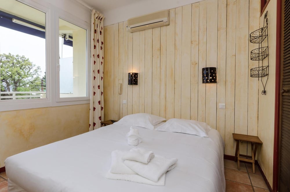 Double Room, Sea View - Photo 3